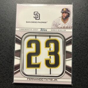 Fernando Tatis Jr. / Byron Buxton Jersey Medallion cards